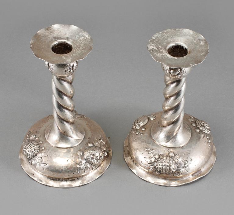 LJUSSTAKAR, ett par, silver, barockstil, C G Hallberg, Stockholm, 1947.