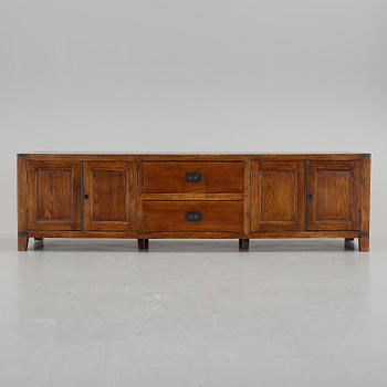 SIDEBOARD, 1900-tal.