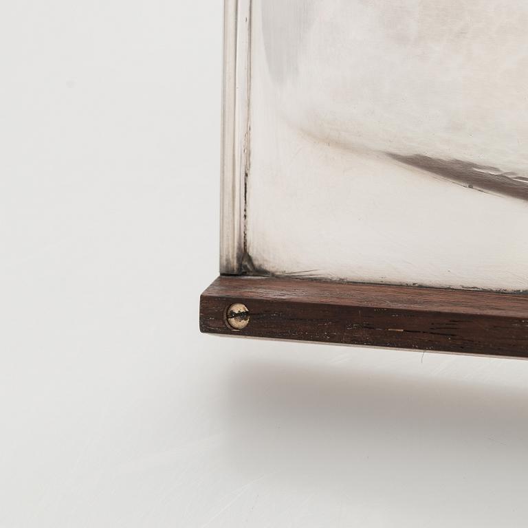 Tapio Wirkkala, leipäkori, hopea ja palisanteri, TW 185, Kultakeskus, Hämeenlinna 1964.