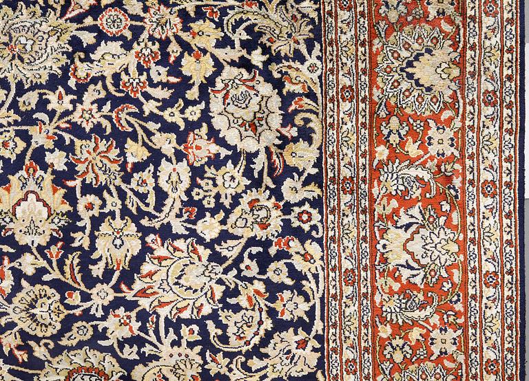 A silk Kashmir carpet, ca 280 x 188 cm.