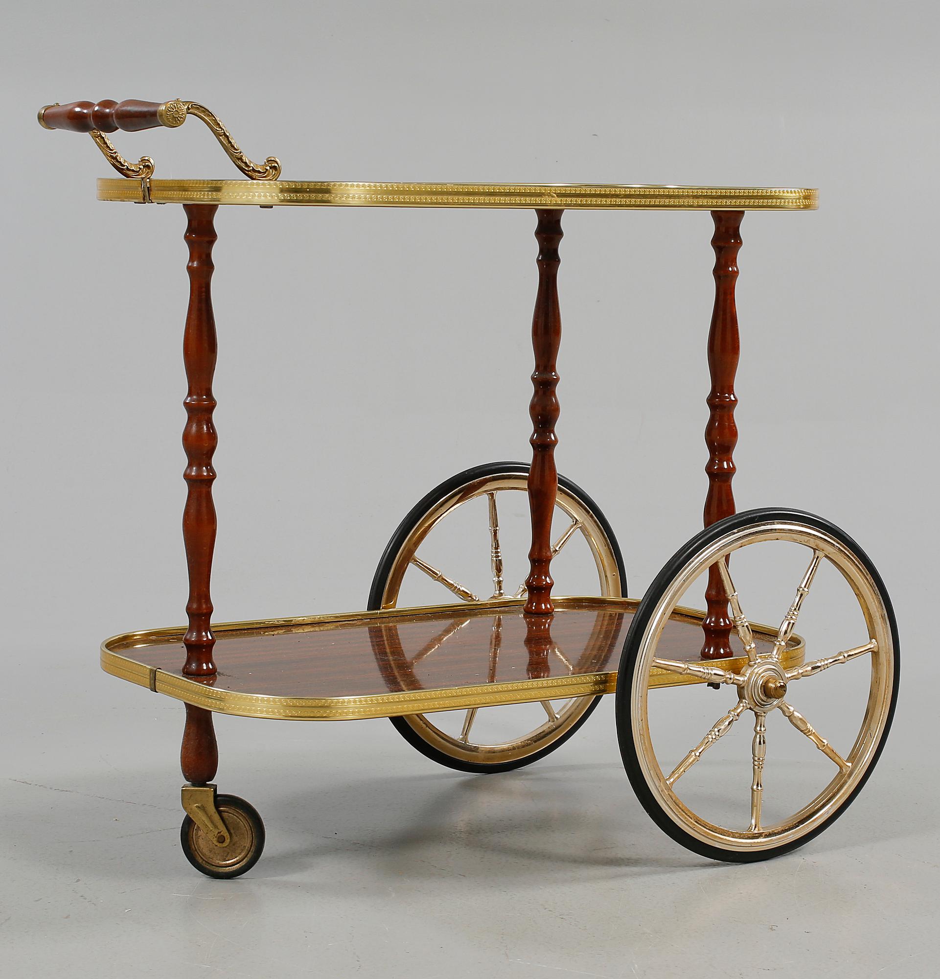SERVERINGSVAGN, 1900-talets andra hälft.