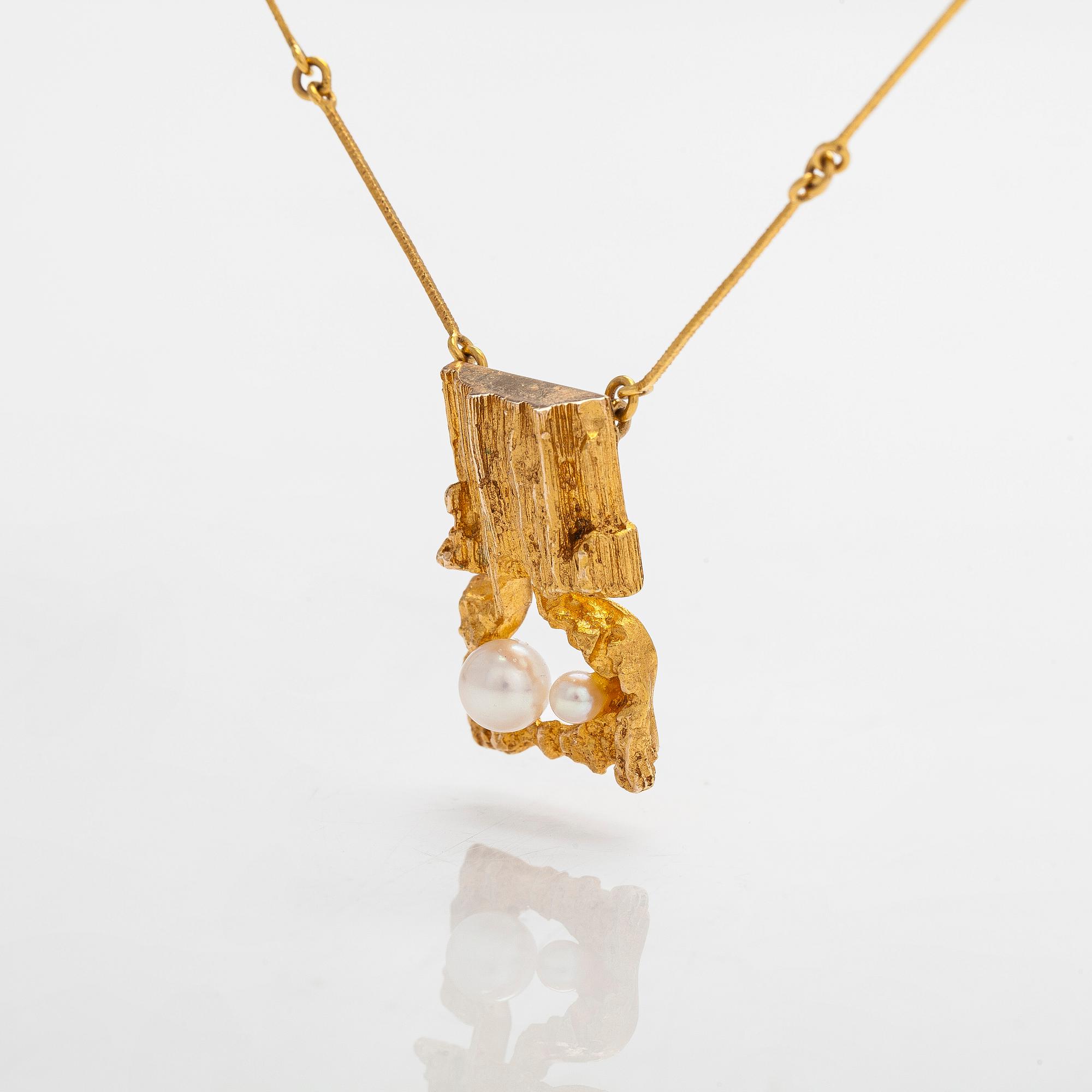 Björn Weckström, A 14K gold necklace 'Kelohelmet' with cultured pearls for Lapponia 1972.