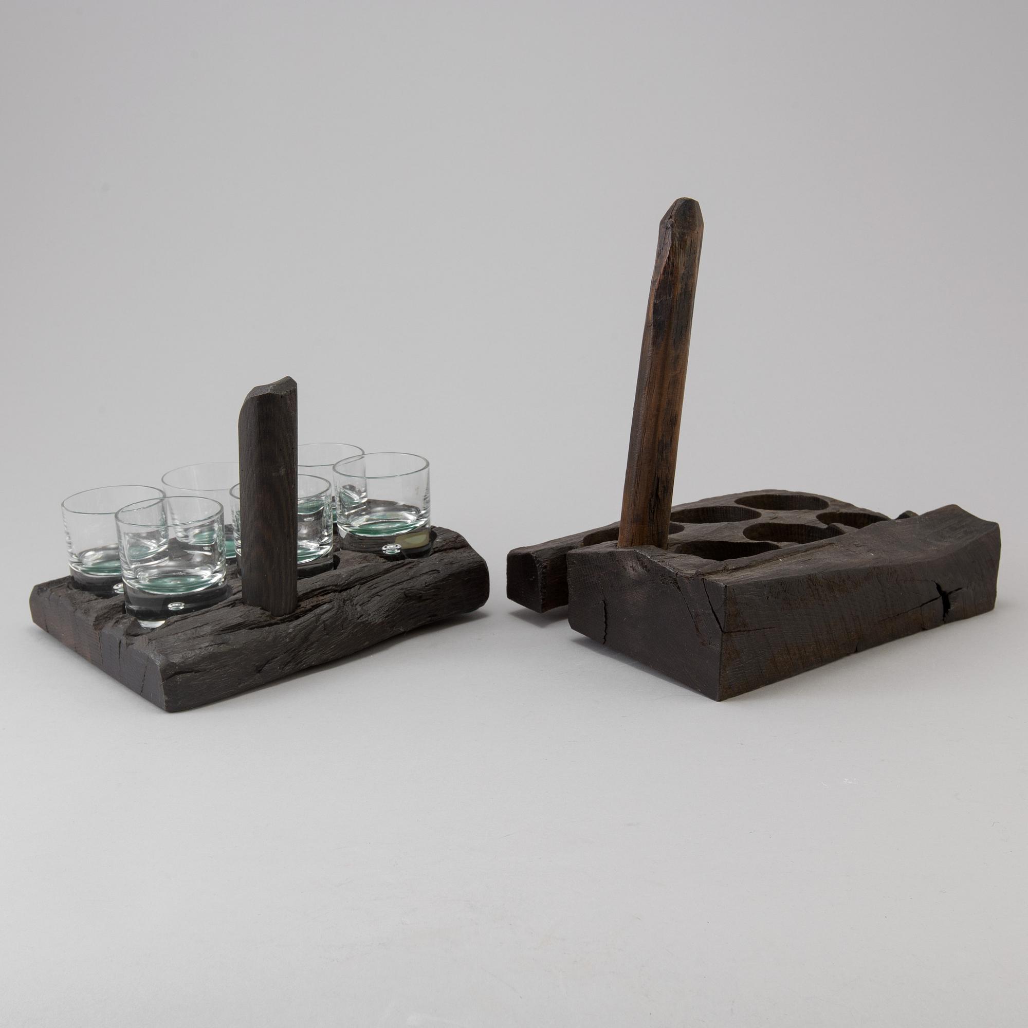 WHISKEYSTÄLL, 2 st svartek från Riksvasa, med GLAS, 6 st, glas, Kosta, 1900-tal.