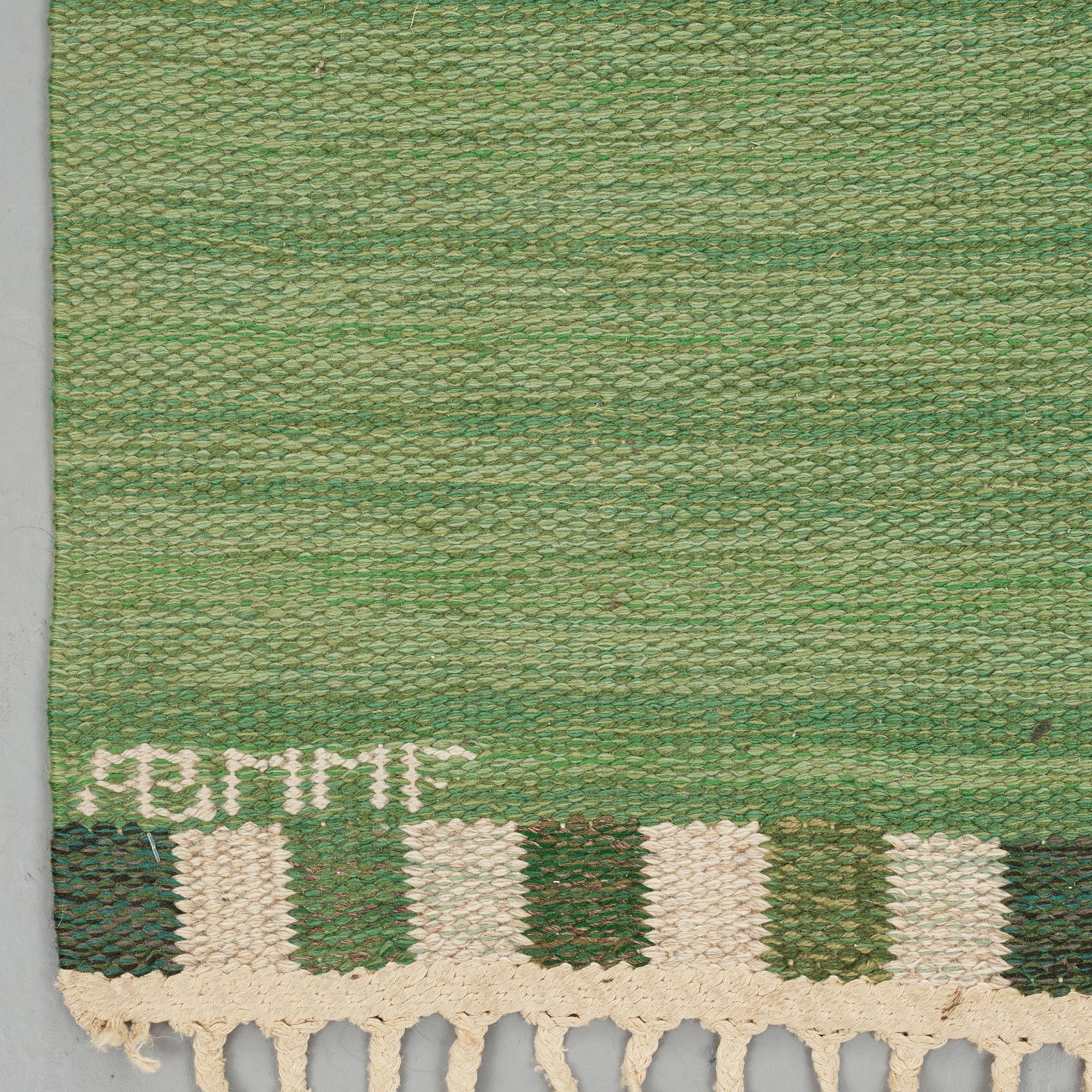 Marianne Richter, Matta, "Muren grön", rölakan, ca 250,5-254,5 x 172-173 cm, signerad AB MMF MR.
