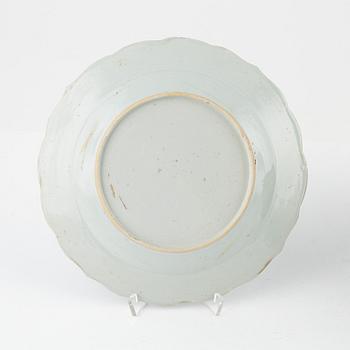 A 29-piece blue and white Chinese dinner service, Qianlong (1736-95).