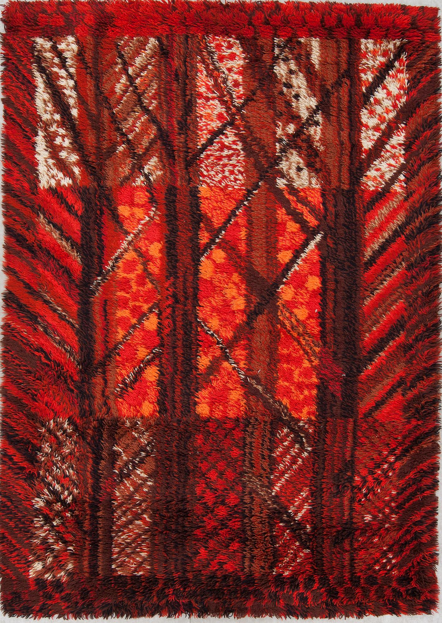 MATTA, maskintillverkad rya, "Kolmården", ur "Östergyllen"-serien, Marianne Richter, ca 193 X 137 cm.