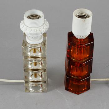 BORDSLAMPOR, 2 st, glas, 1900-talets andra hälft.