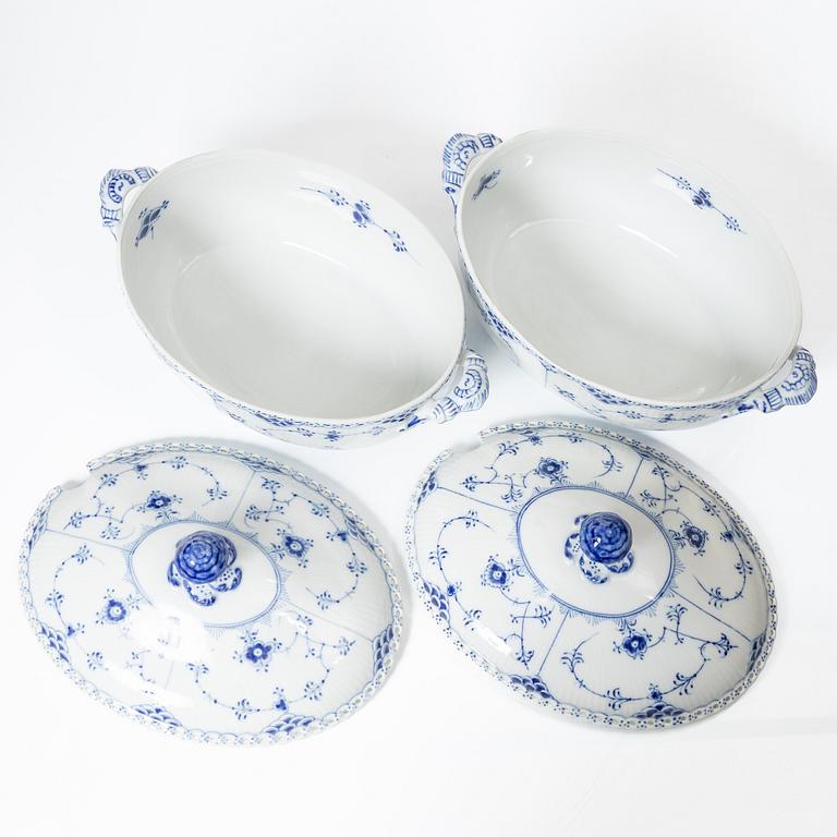 Royal Copenhagen, terriner med lock, ett par, "Musselmalet Helblonde", Danmark, 1979-83.