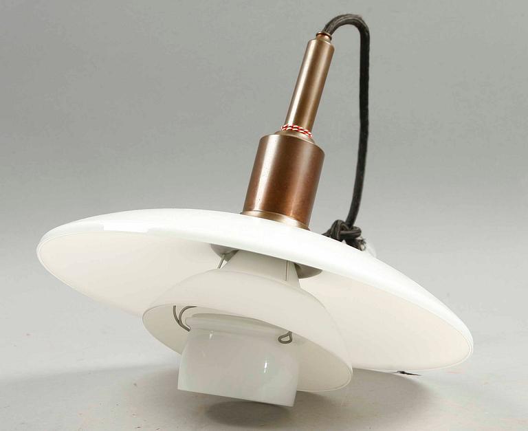 TAKLAMPA, 3/2 PH Pendeln. Design Poul Henningsen för Louis Poulsen. Danmark. Diam 29.