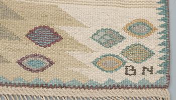 CARPET. "Tånga, ljus". Tapestry weave (Gobelängteknik). 226,5 x 182,5 cm. Signed AB MMF BN.