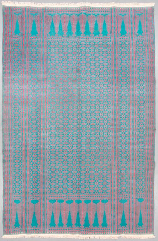 Matta, slätväv, Zilo, ca 303 x 242 cm.