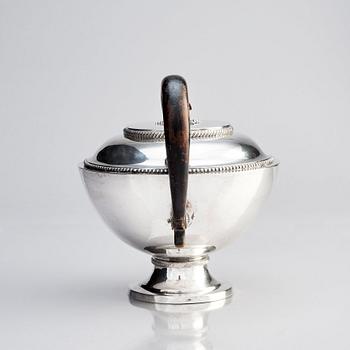 A Swedish early 19th century silver tea-pot, mark of Adolf Zethelius, Stockholm 1819.