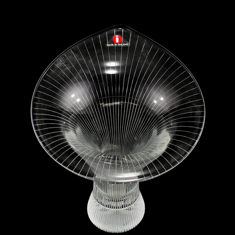 VAS, glas, "Kantarelli", Tapio Wirkkala, Iittala, Finland, 1900-talets andra hälft.