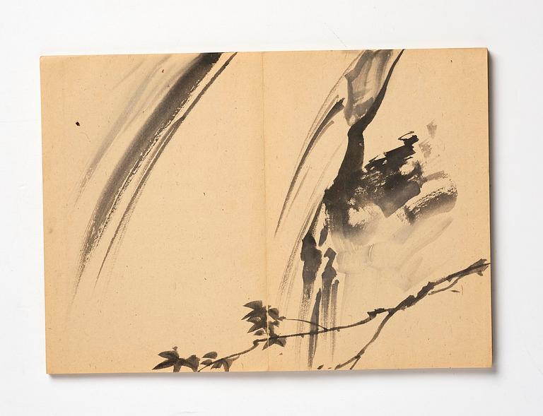 Two Chinese albums, one empty, early 20th century.