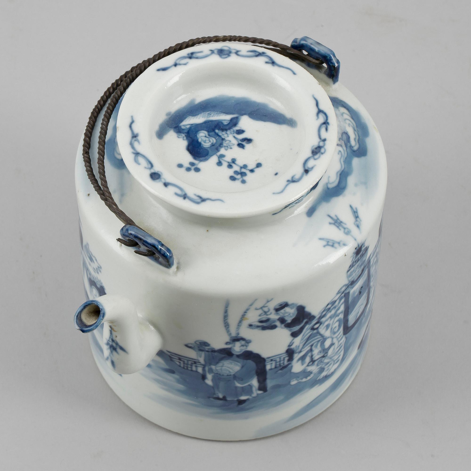 BULJONGKOPP, KOPP samt TEKANNA, porslin, Kina, Qing dynastin, bland annat Qianlong, 1700-/1800-tal.