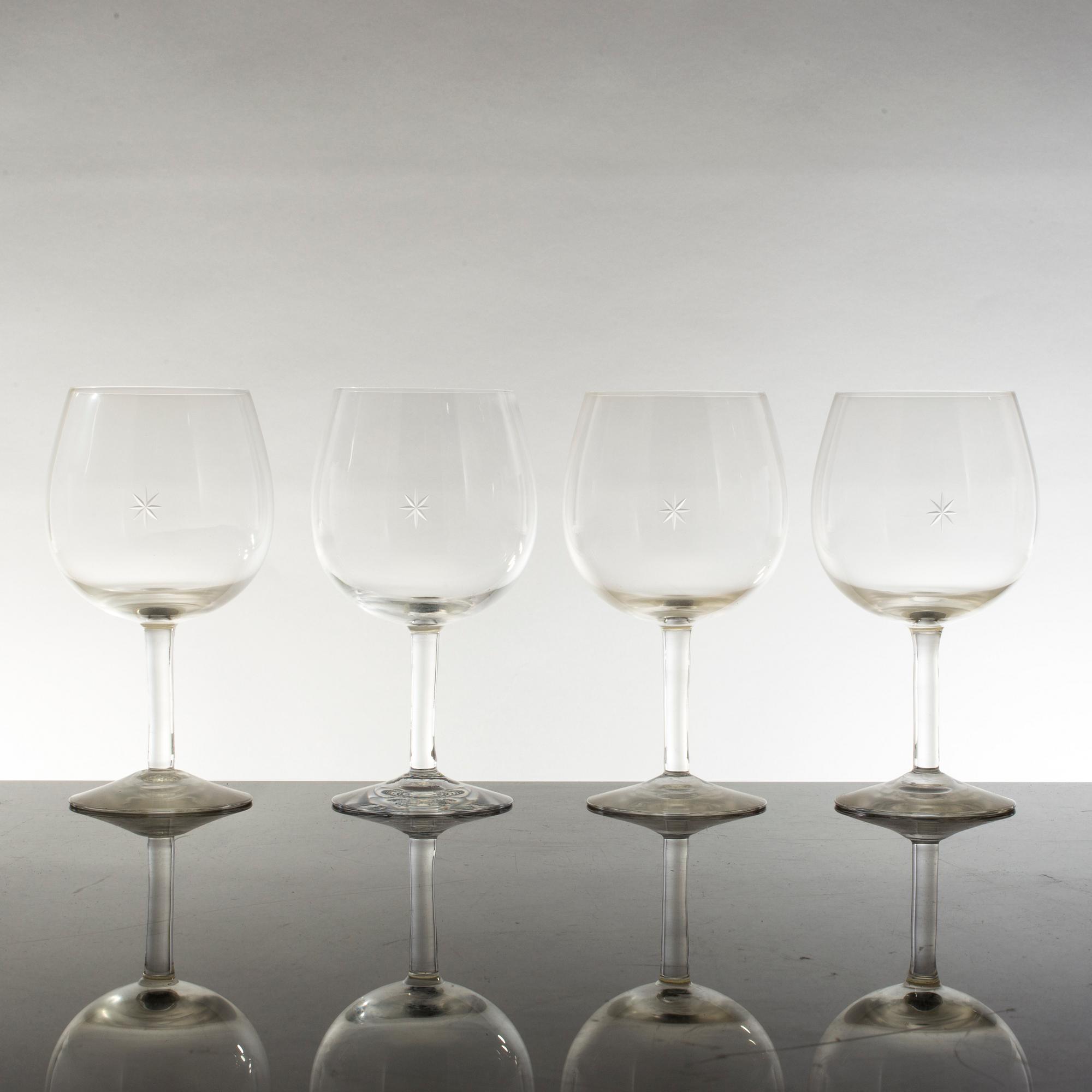 VINGLAS, 15 st, "Bouquet" design Signe Persson Melin, Kosta Boda.