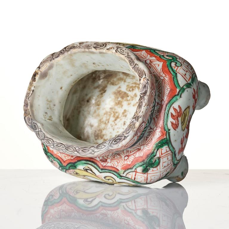 A wucai decorated censer 'Liding', late Ming dynasty, 17th century.