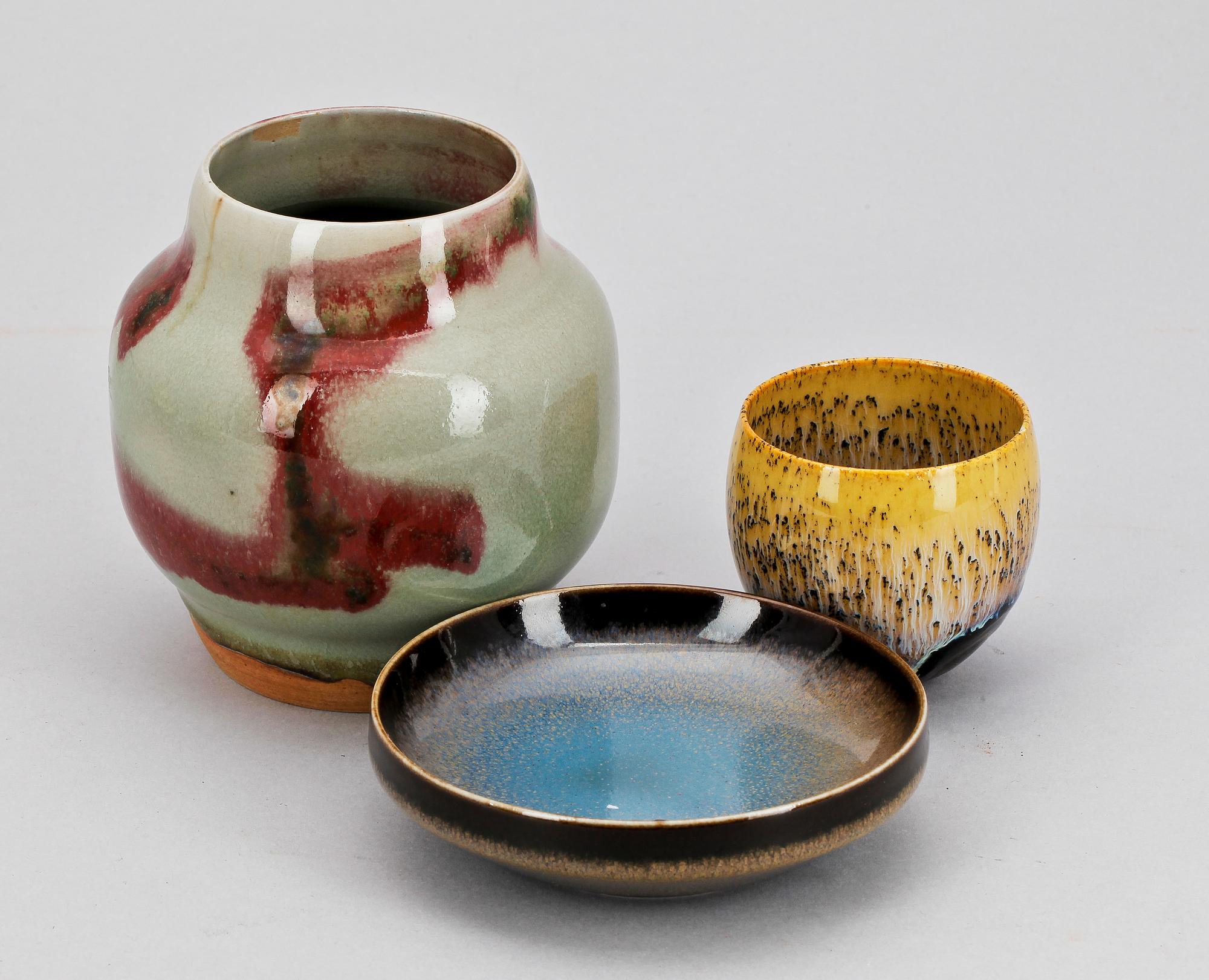 VAS samt SKÅLAR, 2 st, stengods, Carl Harry Stålhane, Rörstrand och Designhuset, sign.