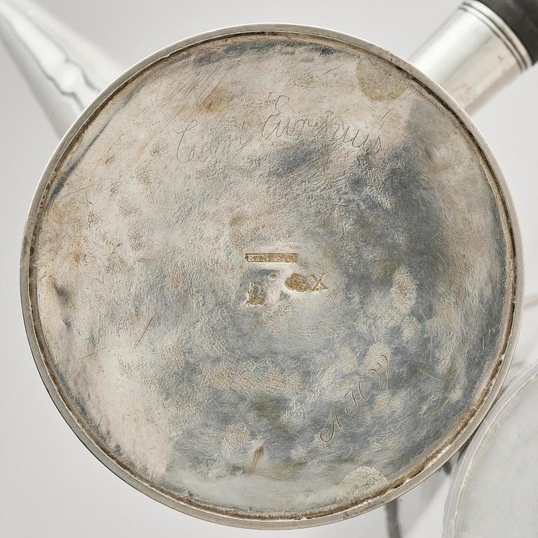 A Swedish 18th century silver chocolate-pot, mark of Pehr Zethelius, Stockholm 1780.
