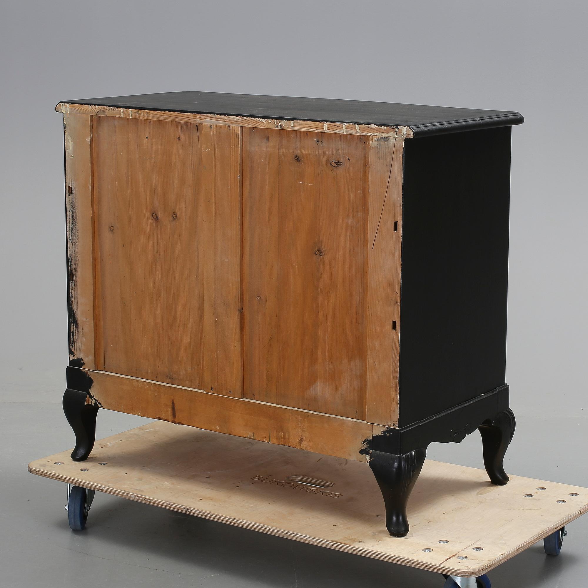 BYRÅ, rokokostil, 1900-tal.