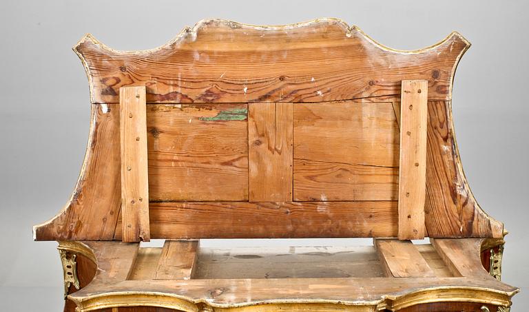 BYRÅ. Rokoko, Danmark 1700-talets mitt.