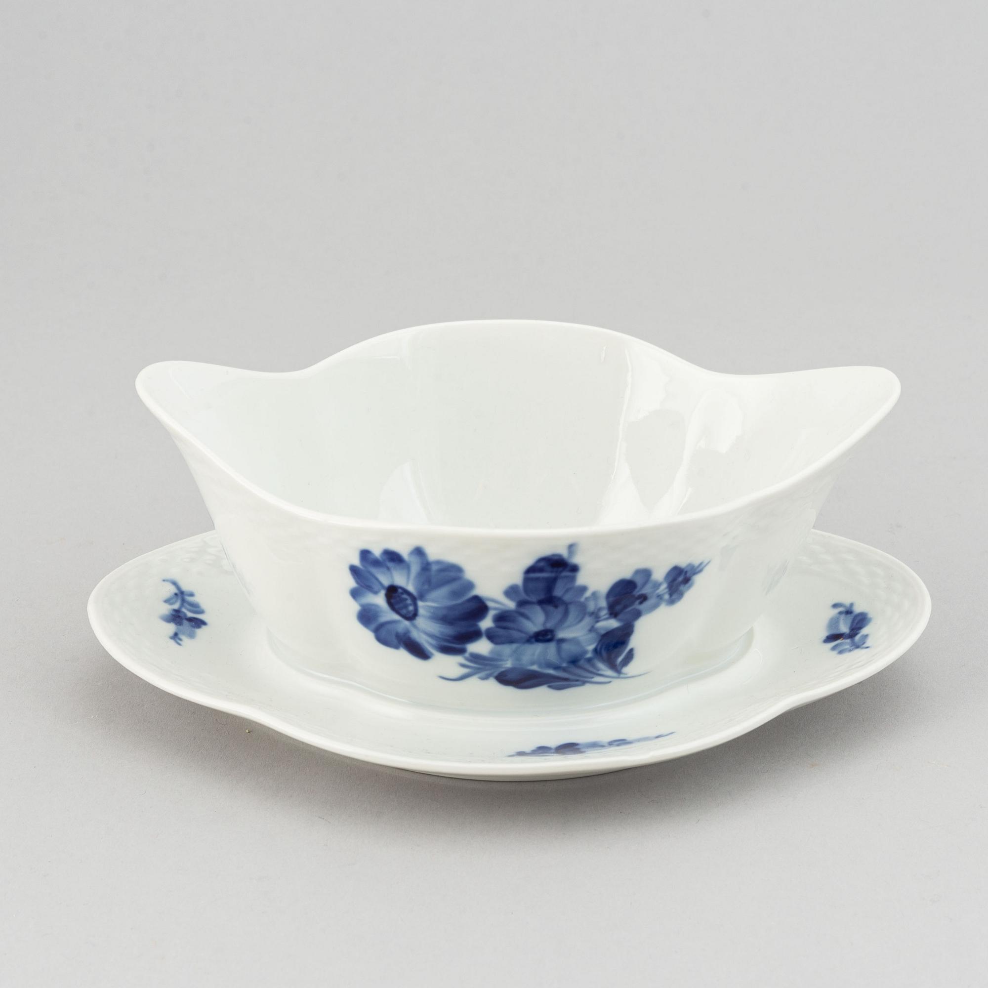 Royal Copenhagen, a part 'Blå Blomst' dinner service, Denmark (41 pieces).