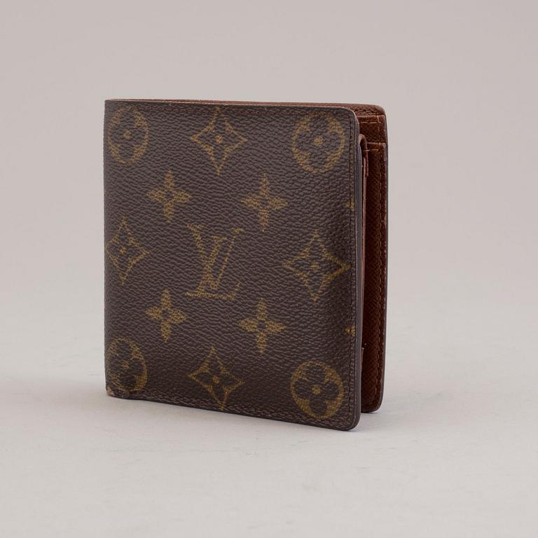 LOUIS VUITTON, a monogram canvas wallet.