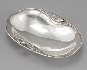 Georg Jensen, skålfat,  "Magnolia/Blossom", Köpenhamn, 1918,