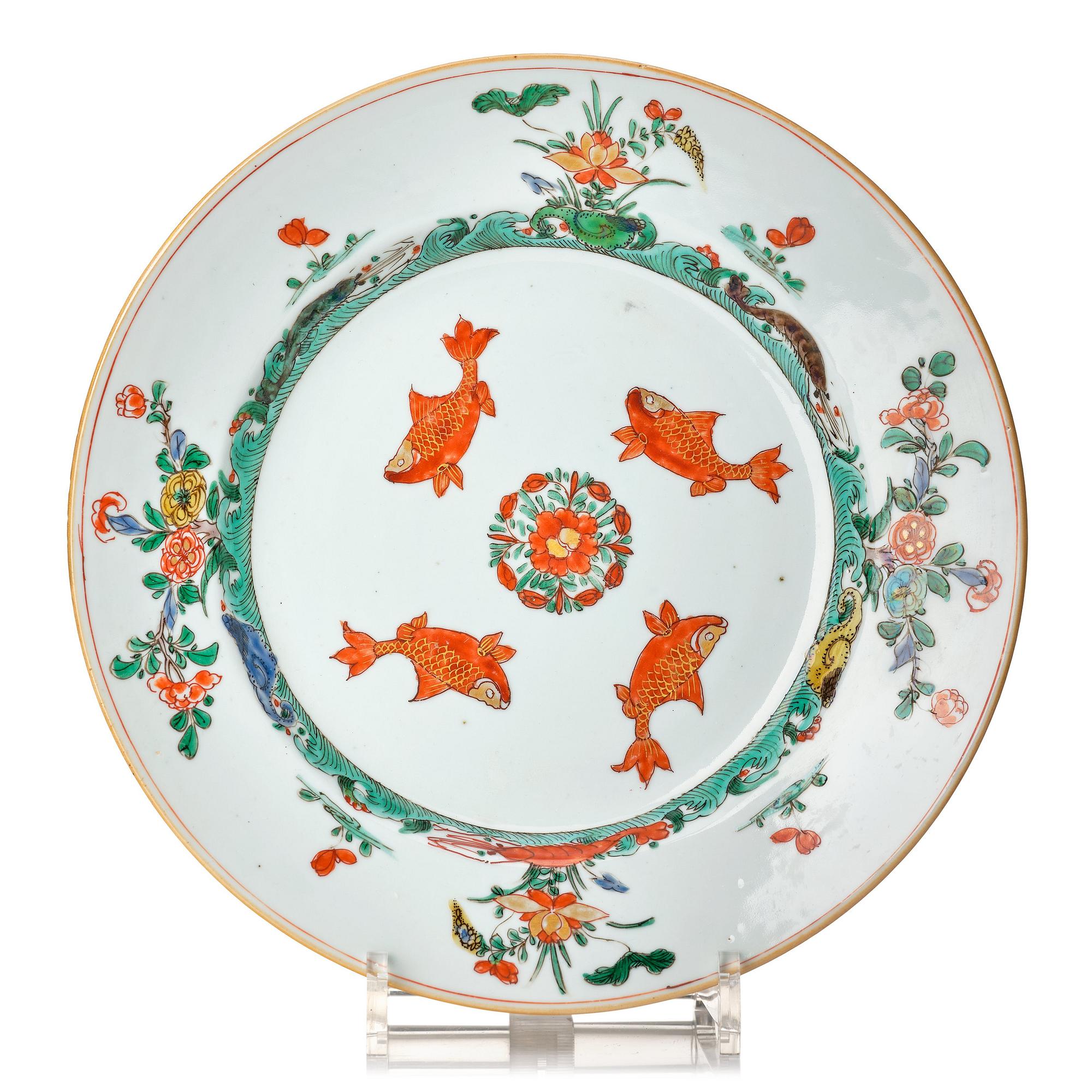 A famille verte dish, Qing dynasty, Kangxi (1662-1722).