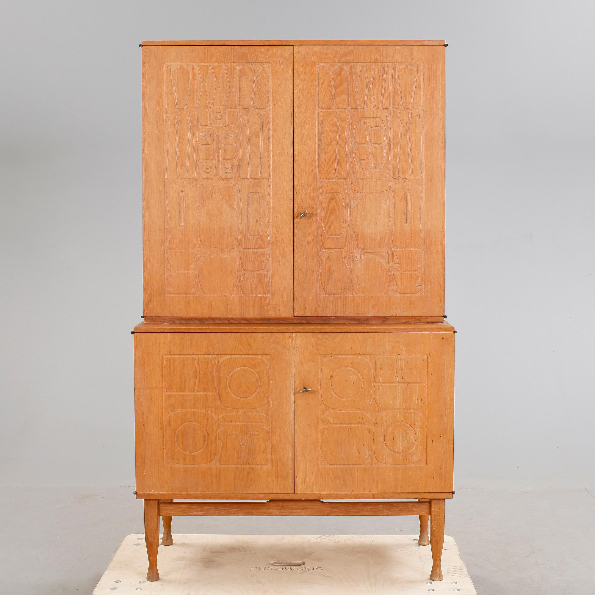 SKÅP, "Krus", Yngve Ekström, Westbergs Möbler AB i Tranås, 1950-tal.