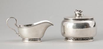 SOCKERSKRIN SAMT GRÄDDKANNA, silver, K. Anderson, Stockholm. Totalvikt ca 500 g.