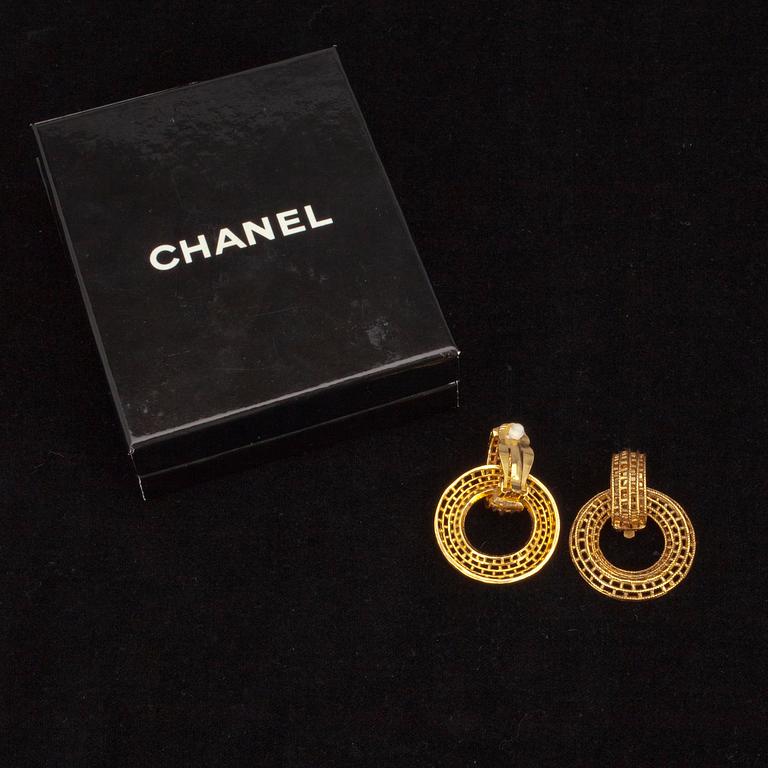 ÖRHÄNGEN, clips, Chanel.