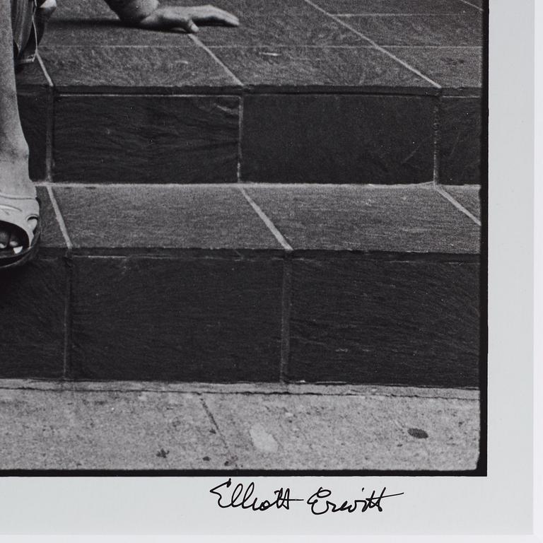 Elliott Erwitt, "New York City", 2000.