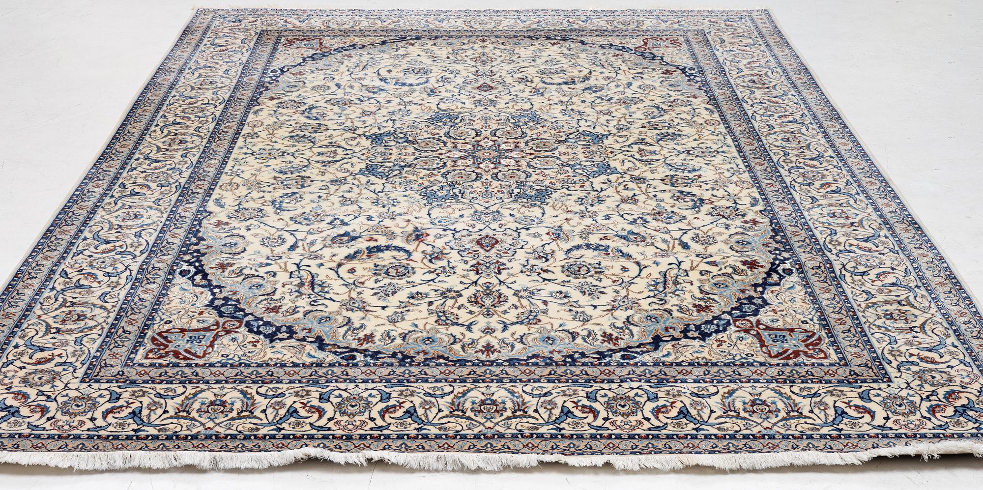Carpet, Nain, 263 x 370 cm.