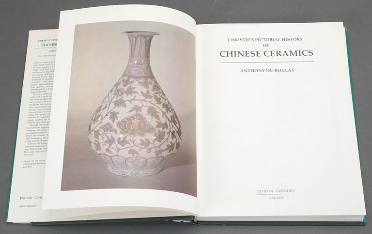 BOK samt KATALOGER, 2 st, Christie's Pictorial History of Chinese Ceramics, Anthony du Boulay, Phaidon 1984.