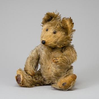 a tebbybear with musicbox by Josef Pitrmann Germany 1920-30's.