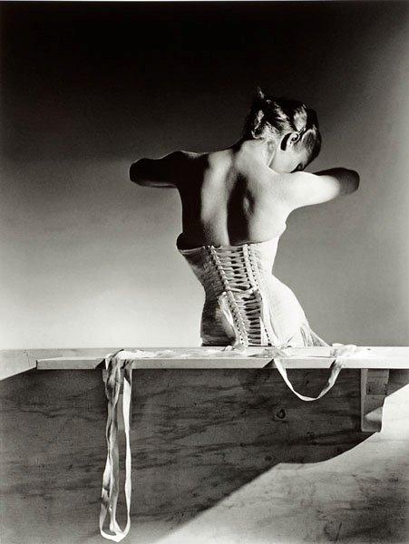 Horst P. Horst, "Mainbocher Corset", 1939.
