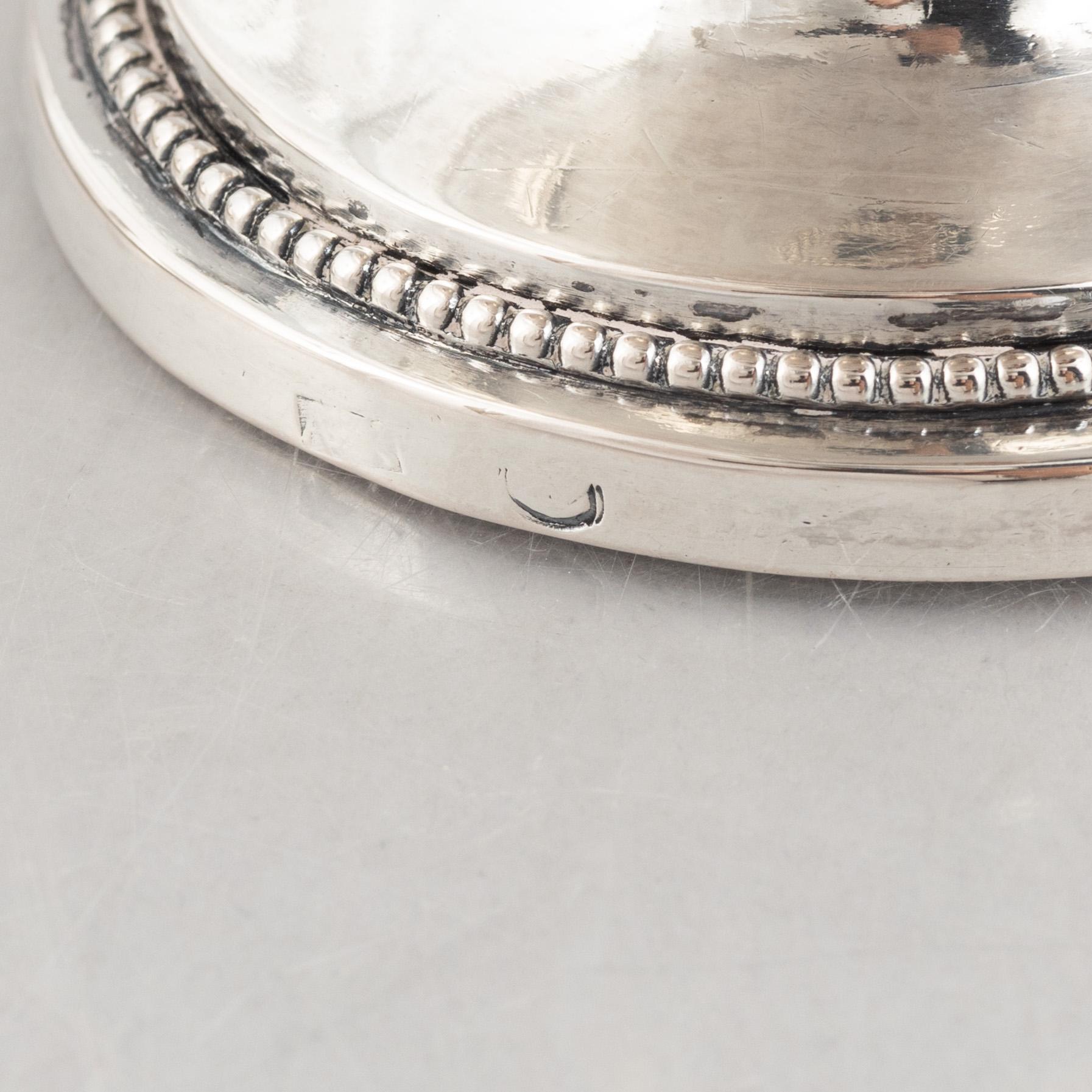 Bowl with lid, silver, maker's mark AEK and indistinct mark, 18th/19th century.