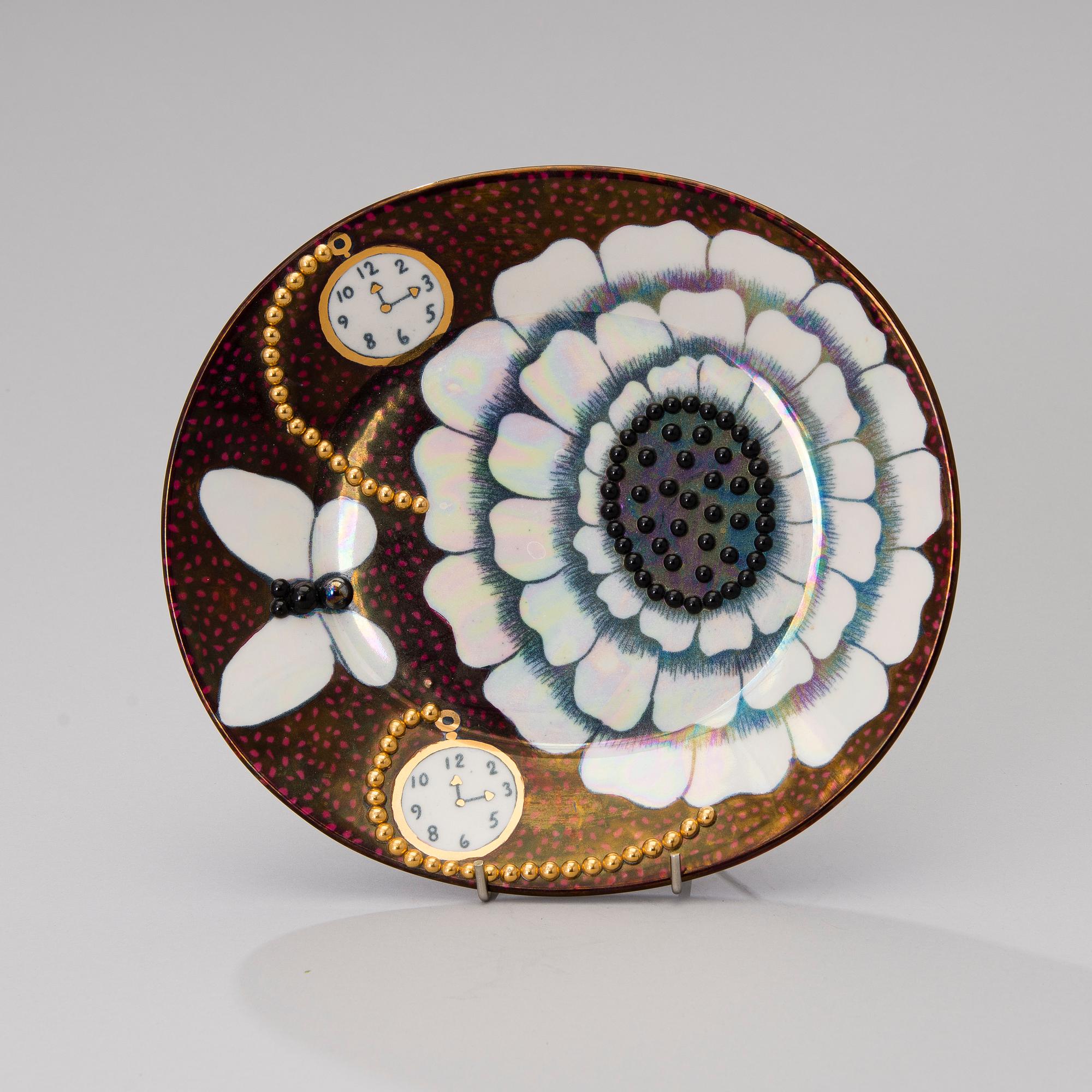 DISH, marked Birger Kaipiainen, sommarutställning på Rörstrands museum 1985 (summer exhibition at Rörstrand museum 1985).