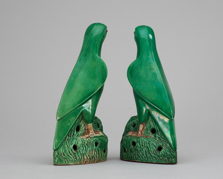 A set of two figurines, China 20th century.