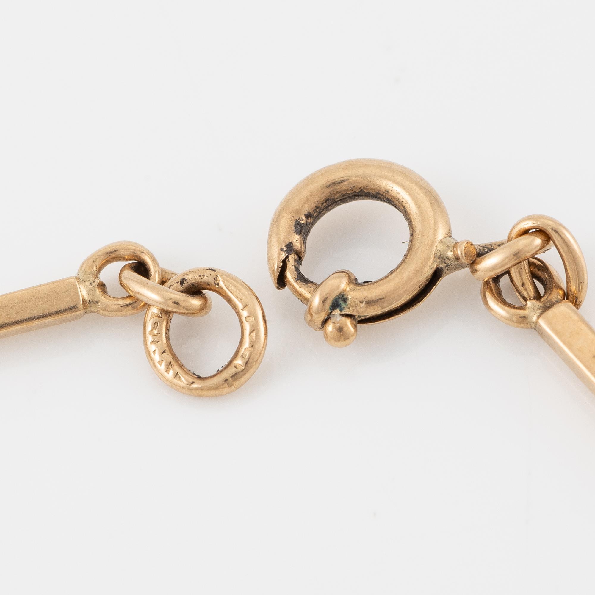 Armband, 18K guld med pärlor.