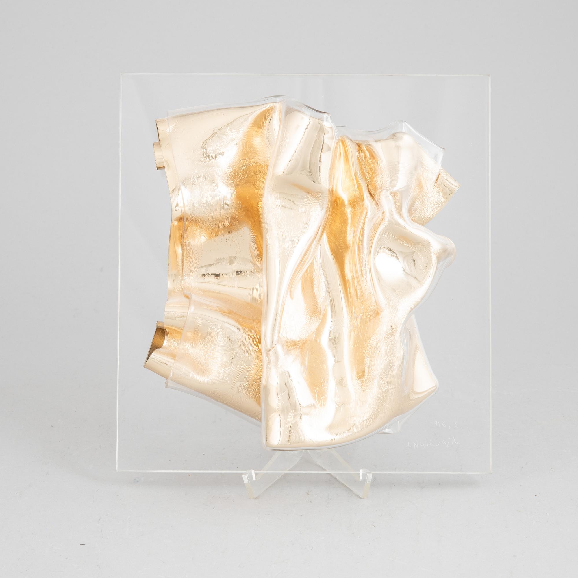 Jan Naliwajko, väggskulptur, plexiglas, signerad och daterad 1996.