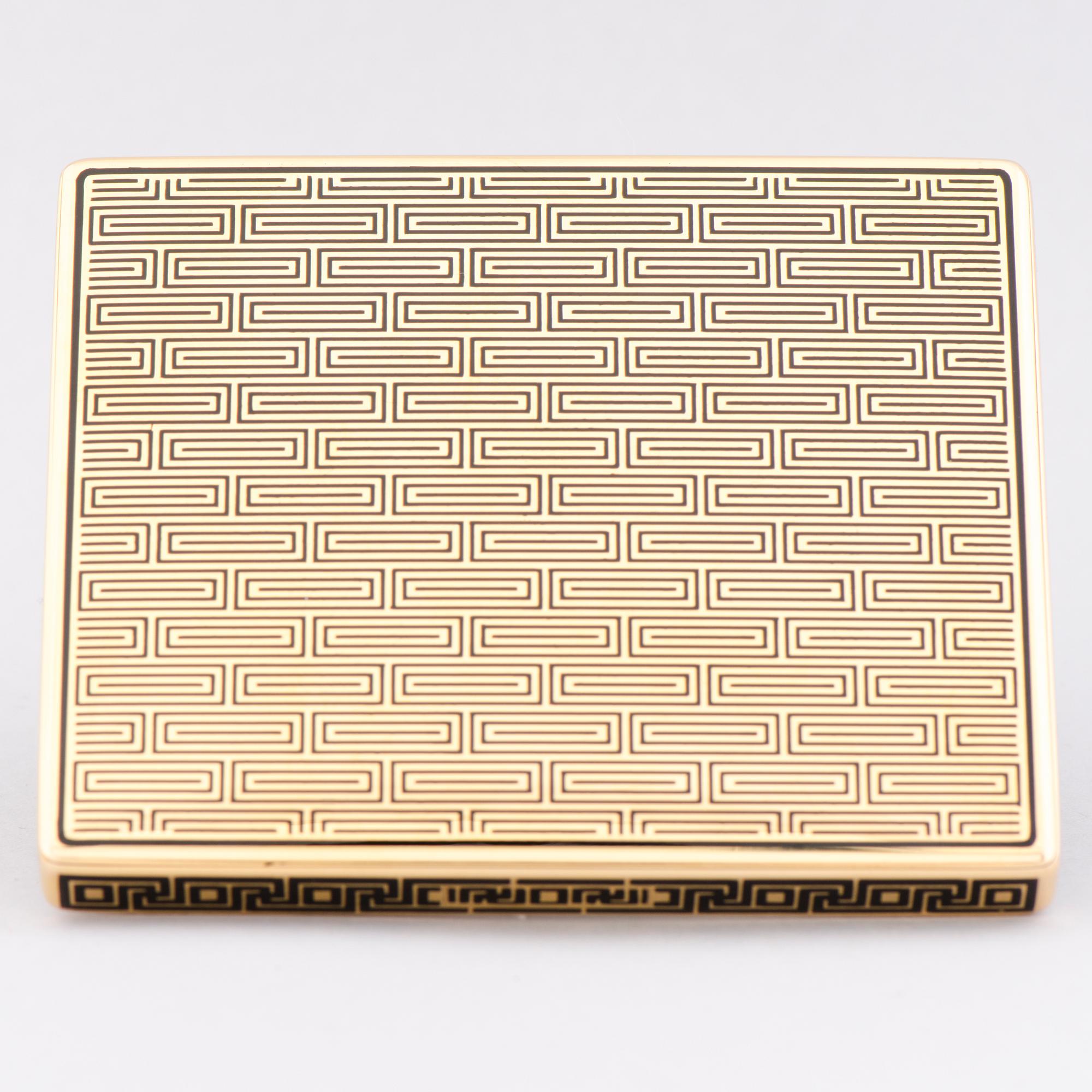 A GOLD CASE, 18K gold, black enamel. France.