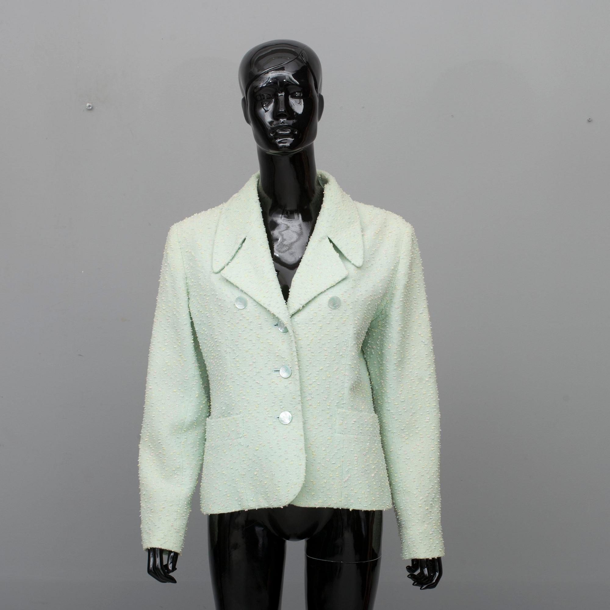 KAVAJ, Yves Saint Laurent.