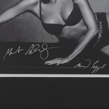 MERT ALAS & MARCUS PIGGOT, photographe, signed.