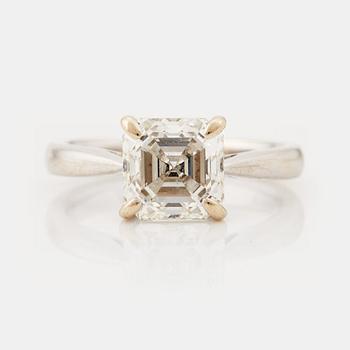 678. A Assher cut diamond ring.