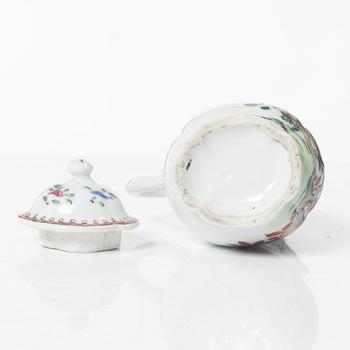 A Chinese famille rose ewer, a a cup with cover, a cup with saucer, a box and a censer, Qing dynasty, 18th and 19th cent.