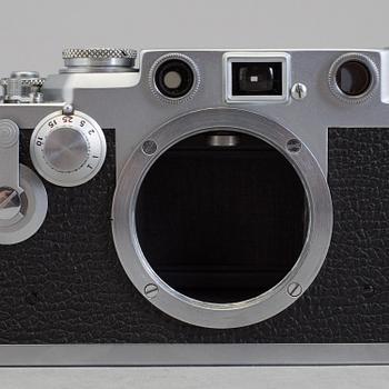 KAMERA, LEICA IIIf, nr 718678, 1954. Med 
Summarit f=5 cm 1:5,5.