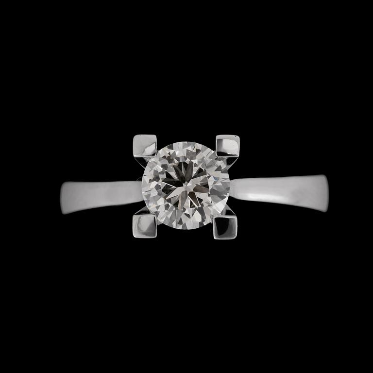 RING, 18k vitguld med briljantslipad diamant ca0,94ct. 2013.