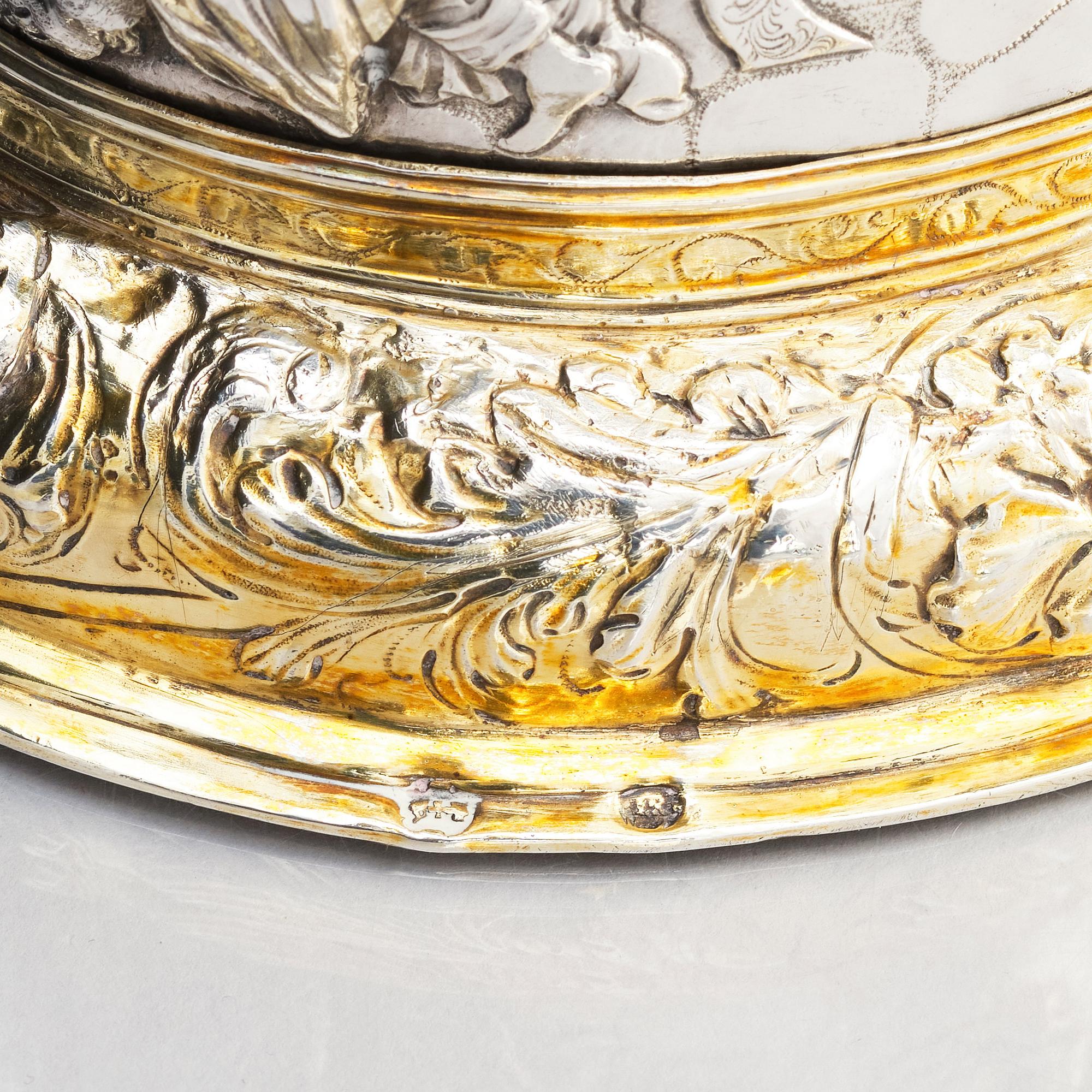 A Baroque German parcel-gilt silver tankard, mark of Johann Rohde II (1684-1726), Danzig, circa 1690. - Bukowskis A Baroque German parcel-gilt silver tankard, mark of Johann Rohde II (1684-1726), Danzig, circa 1690. - Bukowskis